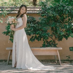 David’s Bridal Leafy Lace  A-Line Wedding Dress Size 6